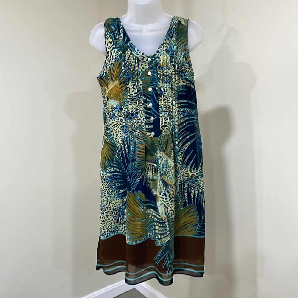 NWOT Chelsea Suite Animal Print Palm Leaves Dress.  Size 8 M medium